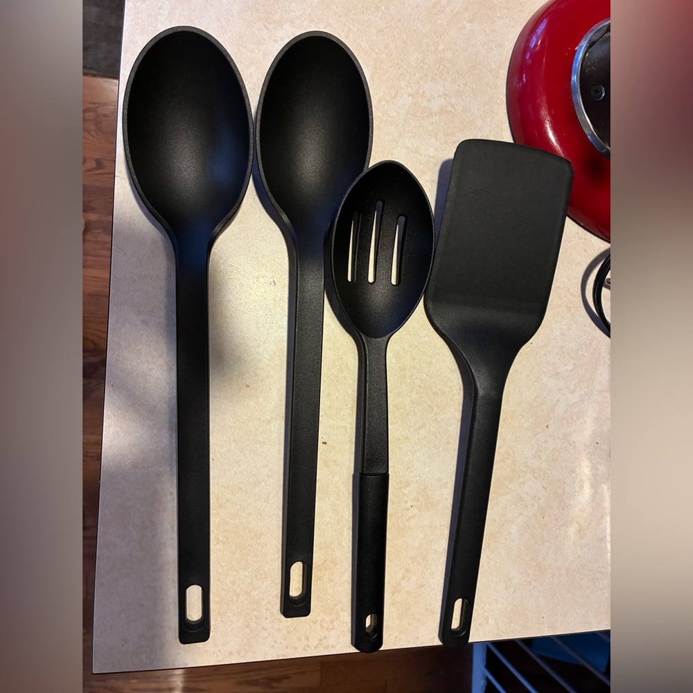 Black Kitchen Utensil Set